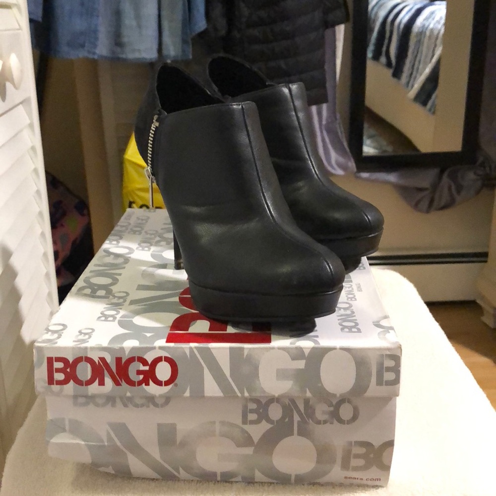 Shoes - Picture 3 of 4